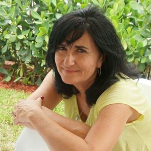 Meet your Posher, Paola